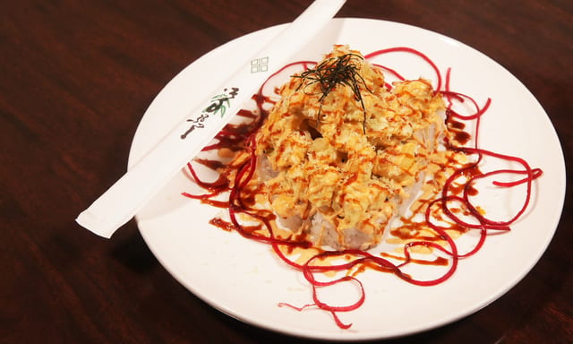 Volcano Roll (8 pc).