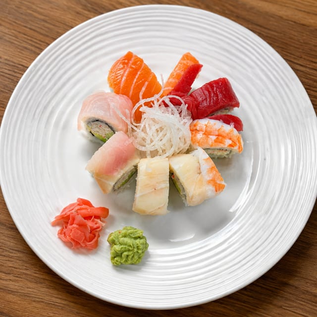 Rainbow Roll (8 pc).