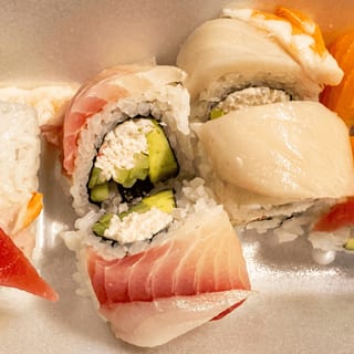 Rainbow Roll (8 pc)